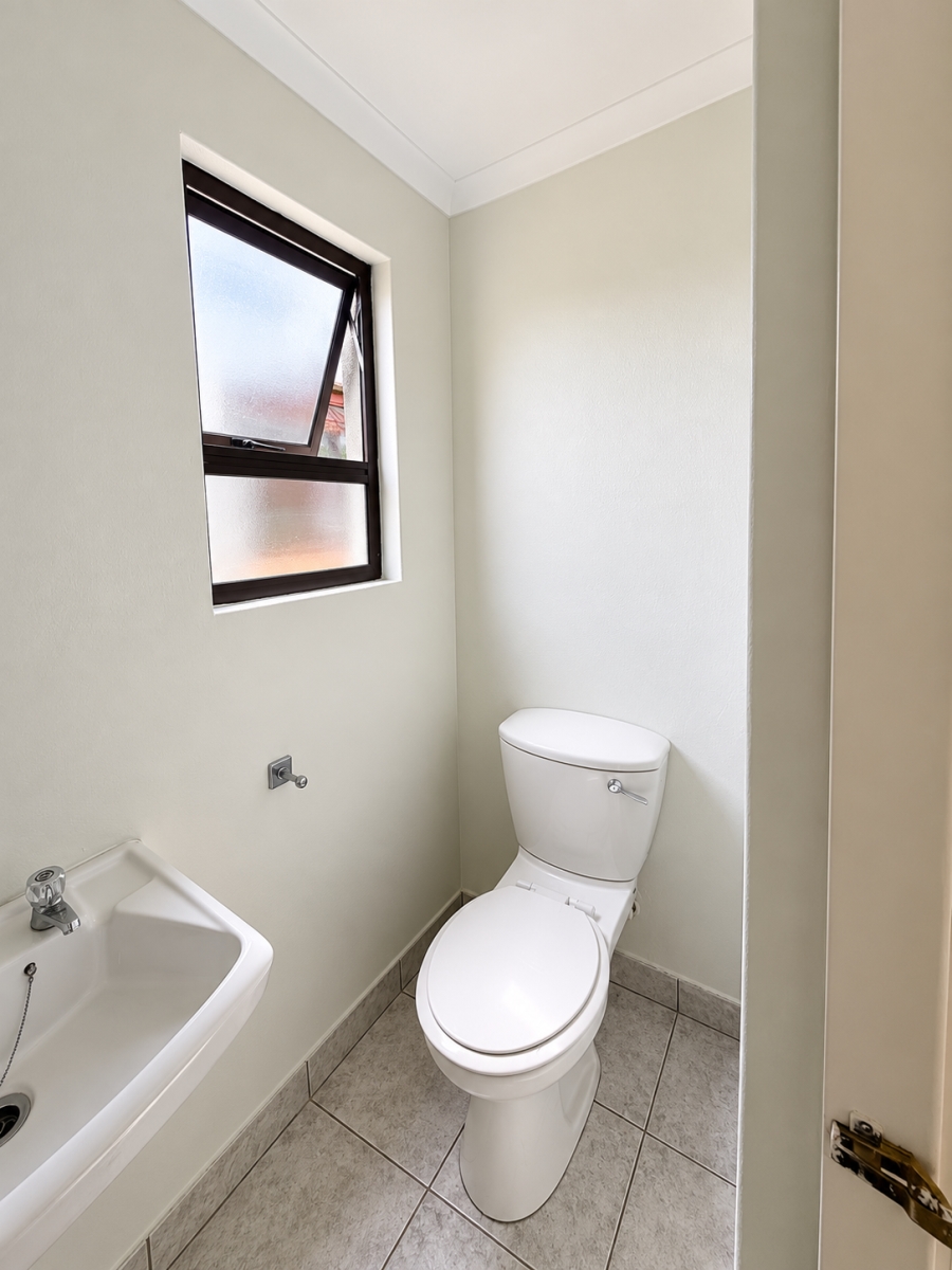 4 Bedroom Property for Sale in Bothasig Western Cape
